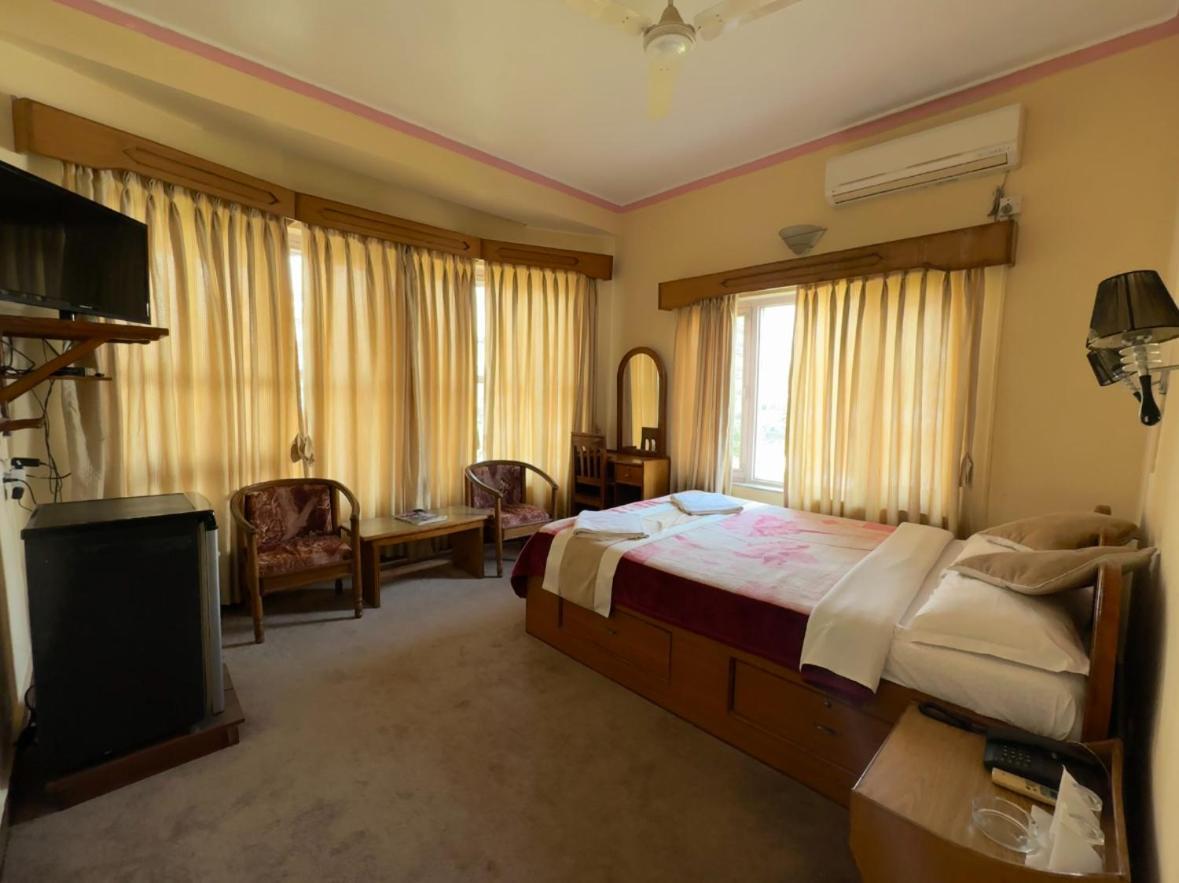 Green Tara Hotel Pokhara Luaran gambar