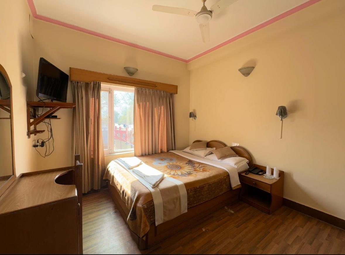 Green Tara Hotel Pokhara Luaran gambar