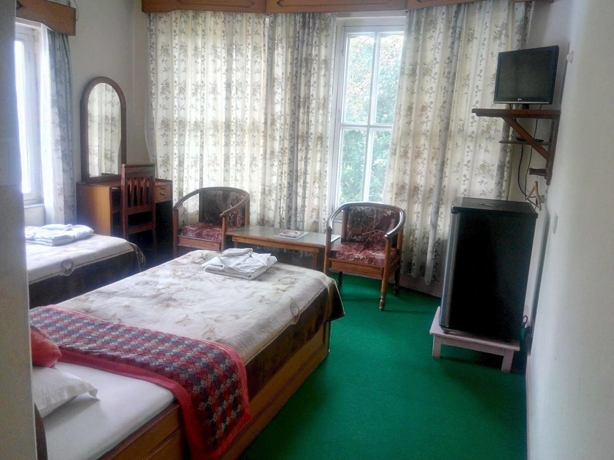 Green Tara Hotel Pokhara Luaran gambar