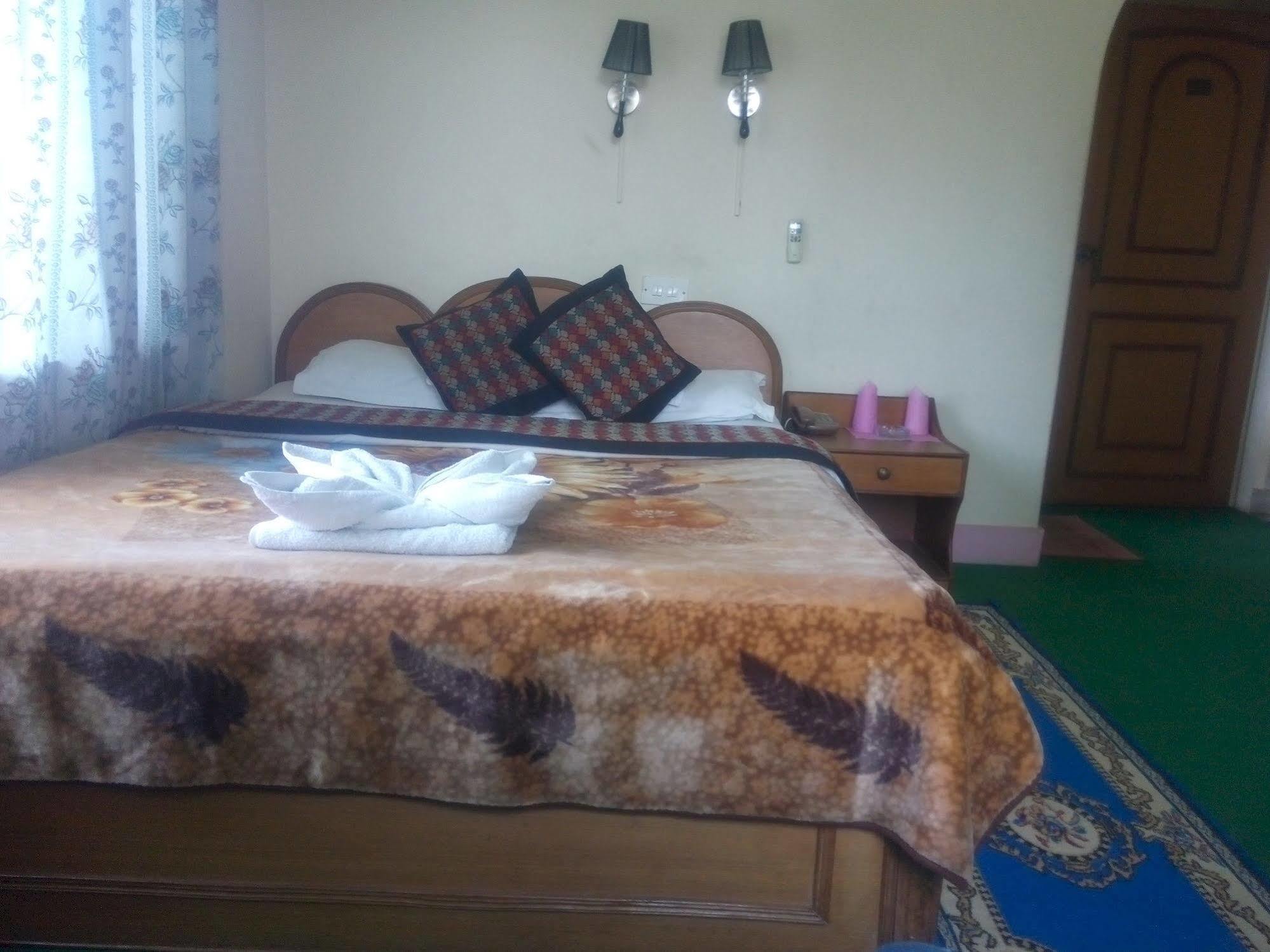 Green Tara Hotel Pokhara Luaran gambar